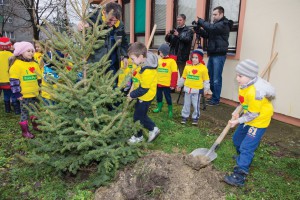 Kompanija "Euro Petrol" donirala 20 četinara PU "Naša Radost“