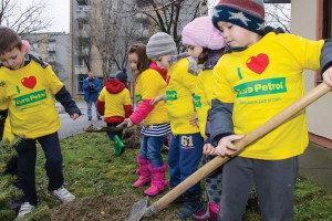Kompanija "Euro Petrol" donirala 20 četinara PU "Naša Radost“