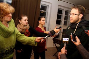 Tribina o azilantima u Subotici