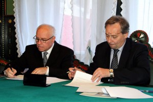 Sastanak povodom obezbeđivanja sredstva za prvu fazu rekonstrukcije Katedrale Svete Terezije Avilske