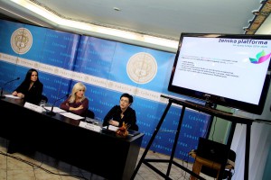 Potpisivanje Ženske platforme za razvoj Srbije 2014-2020