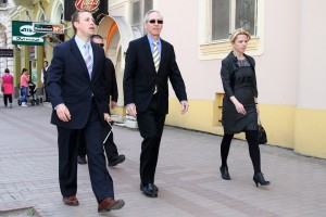 Američki ambasador u poseti Sinagogi