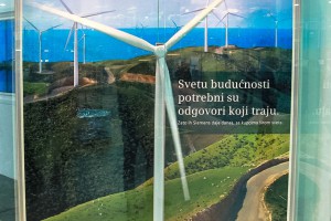 Premijer Aleksandar Vučić u poseti fabrici "Siemens"