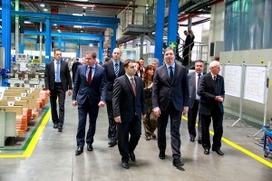 Premijer Aleksandar Vučić u poseti fabrici "Siemens"