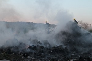 Požar na divljoj deponiji