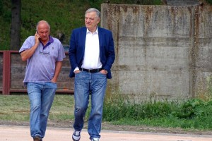 Postavljanje veštačke trave na pomoćni teren