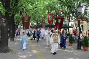 Obležavanje Slave hrama Vaznesenja Gospodnjeg - litija kroz grad