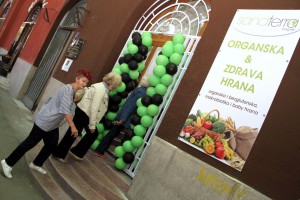 Otvorena prodavnica organske zdrave hrane "Sanaterra"