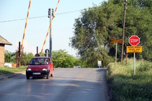 OPREZ! Pružni prelaz kod Javnih skladišta (branici nisu u funkciji)