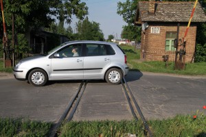 OPREZ! Pružni prelaz kod Javnih skladišta (branici nisu u funkciji)