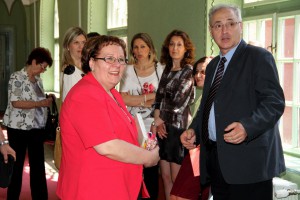 Potpisivanje sporazuma o isplati troškova prevoza zaposlenih u prosveti