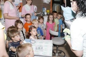 Poseta dece stomatološkom centru Nordent, povodom Međunarodnog Dana deteta