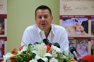 Vlado Georgiev: Press uoči koncerta 12. juna u Atriumu hotela Galleria