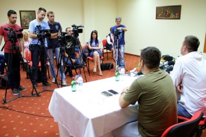 Vlado Georgiev: Press uoči koncerta 12. juna u Atriumu hotela Galleria