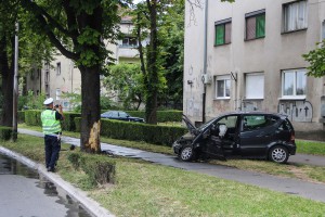 Saobraćajna nezgoda preko puta zgrade Suda