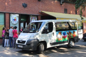 Ispraćaj dece ratnih veterana Udruženja UOSYU u edukativni kamp u Požarevcu