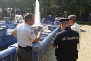 Obilazak oštećene fontane