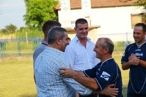 Uručenej donacije fudbalerima iz Bačkog Dušanova