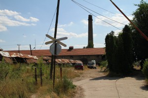 Predstavnici lokalne samouprave, pokrajine i republike u poseti migrantima u ciglani