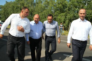 Predstavnici lokalne samouprave, pokrajine i republike u poseti migrantima u ciglani