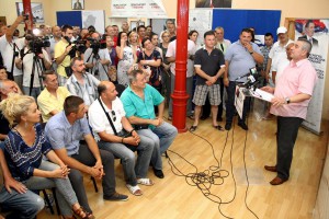 Izborni štab SNS nakon završetka izbora za mesne zajednice