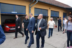 Postavljanje kontejnera za prihvat migranata u Kanjiži