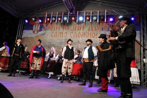 Završna svečanost Zavičajnih dana - nastup kulturno-umetničkih društava