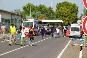 Migranti zaustavljeni pred granicom, granični prelazi Horgoš i Horgoš 2 zatvoreni
