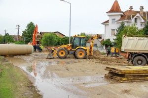 Radovi na izgradnji kružnog toka na raskrsnici ulica 51. Divizije i Majšanski put