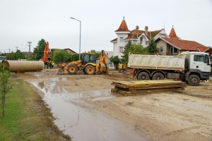 Radovi na izgradnji kružnog toka na raskrsnici ulica 51. Divizije i Majšanski put