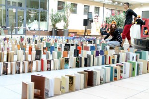 125 godina Subotičke biblioteke - domino spektakl "Knjigotres"