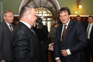 Potpisivanje ugovora o primopredaji kasarne "Kosta Nađ"