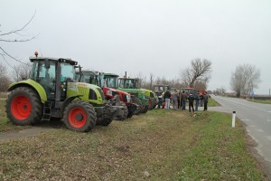 Poljoprivrednici zaustavljeni na putu prema Beogradu