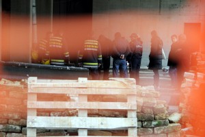 Uviđaj povodom pronalaska beživotnog tela u podrumu Narodnog pozorišta u izgradnji