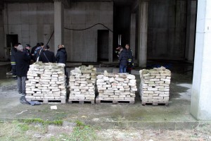 Uviđaj povodom pronalaska beživotnog tela u podrumu Narodnog pozorišta u izgradnji