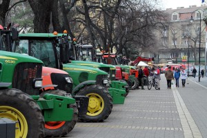 Traktori pred Gradskom kućom