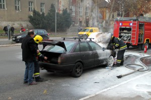 Požar na automobilu u centru grada