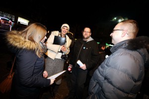 Protest "Novinari ne kleče"