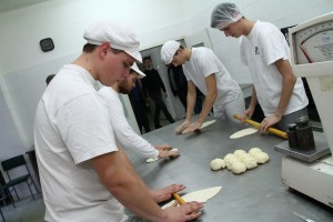 Poseta ministra prosvete Hemijsko-tehnološkoj školi