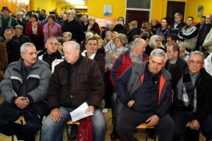 Zbor građana MZ Prozivka zbog problema sa računima za grejanje