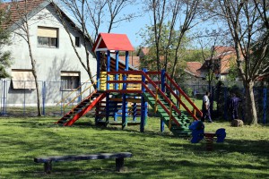 Otvaranje obnovljenog dečjeg igrališta u Velebitskoj ulici (MZ Gat)