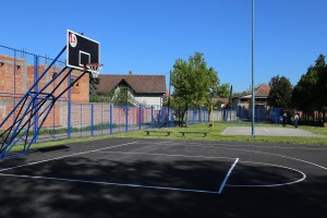 Otvaranje obnovljenog dečjeg igrališta u Velebitskoj ulici (MZ Gat)