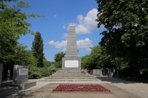 Polaganje venaca na Spomenik palim Crvenoarmejcima