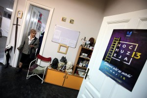 Retrospektivna izložba radova bivših učenika koji su završili fakultete i akademije umetnosti