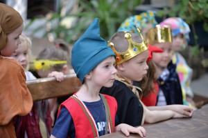 Klincijada 1. dan - Romsko veče, Šumska kraljica, Wer Küsst den Frosch