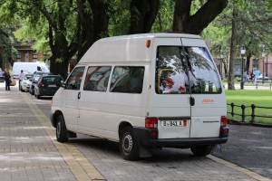 Predaja ključeva specijalnog vozila za prevoz osoba sa invaliditetom