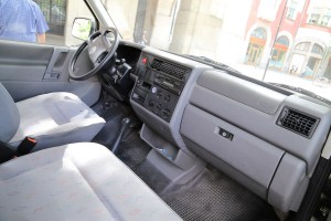 Predaja ključeva specijalnog vozila za prevoz osoba sa invaliditetom