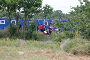Improvizovani migrantski kamp u međudržavnom prostoru na GP "Kelebija"