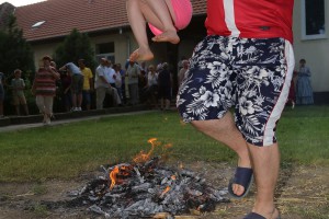 Dan Dužijance - običaj preskakanja vatre