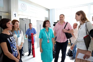 Uručenje donacije aparata za proveru sluha kod novorođenčadi